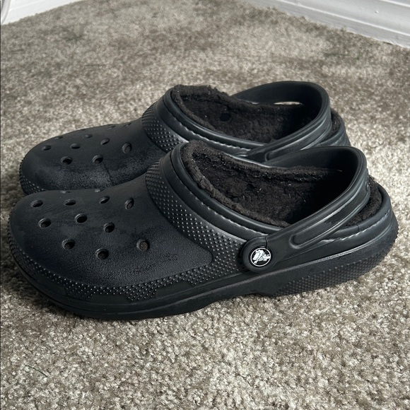 Women Black Crocs - Picture 8 of 11